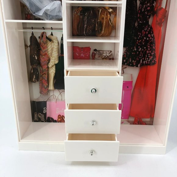 Barbie White and Pink Doll | Classic Barbie Wardrobe Set - Picture 6 of 8